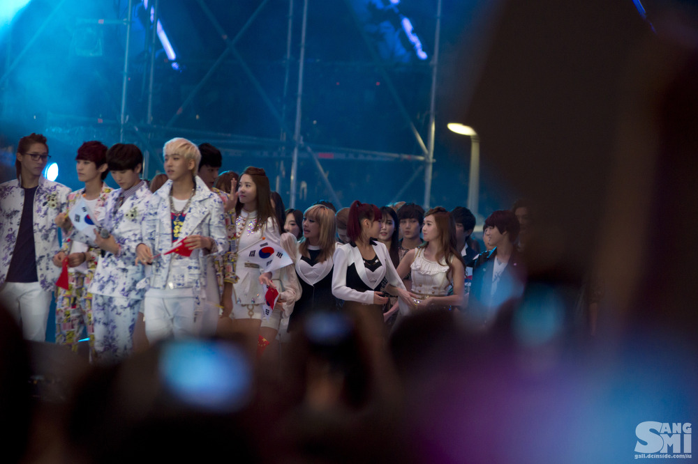 [PIC][25-08-2012]Hình ảnh mới nhất từ Concert "14th Korea-China Music Festival in Yeosu" của SNSD - Page 4 1140A9405039BE46202D96