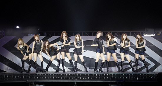 [PIC][21-09-2012]SNSD khởi hành đi Indonesia để tham dự  "SMTOWN Live World Tour III in Jakarta" - Page 9 14500349505FB94B300778