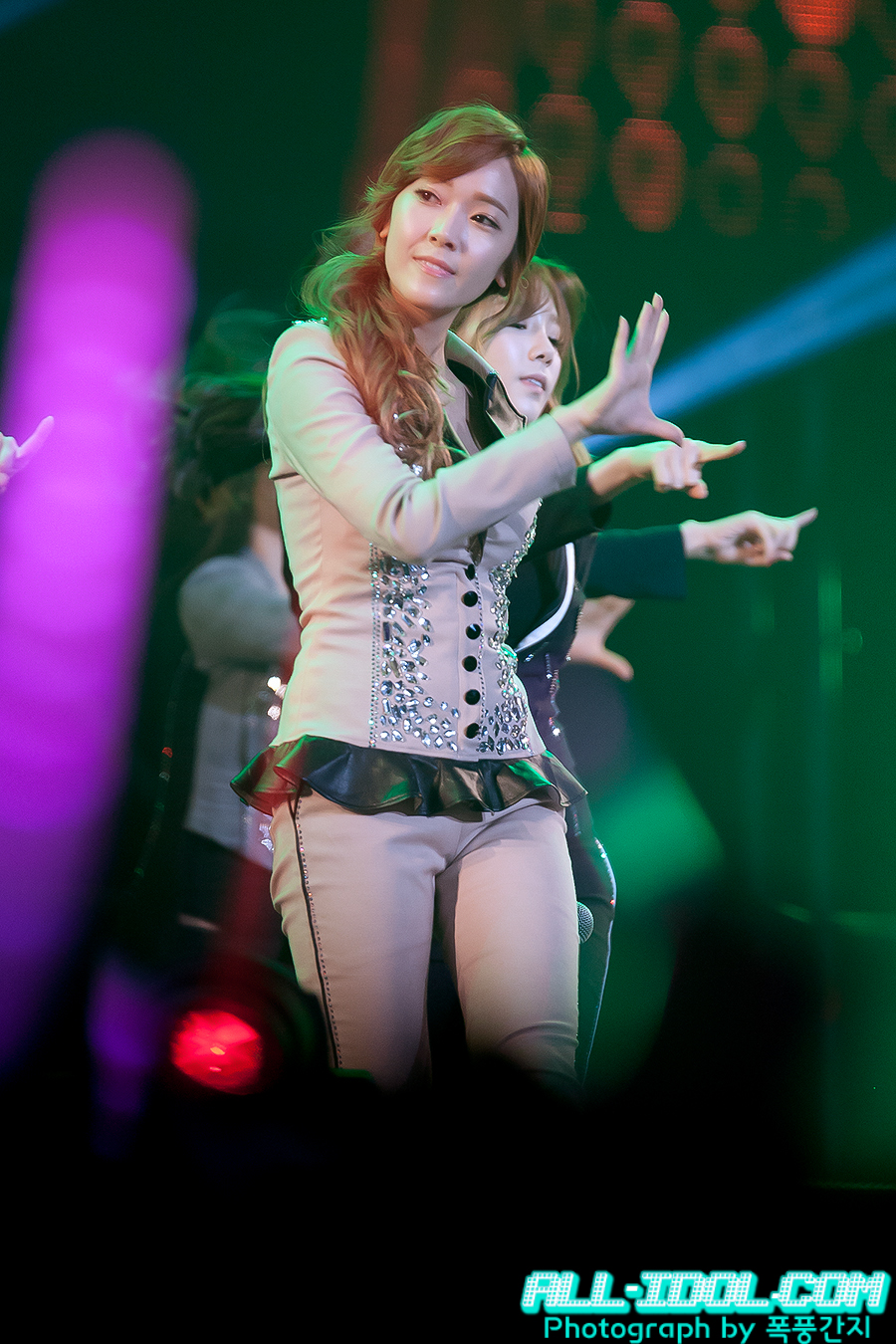 [PIC][21-10-2012]SNSD biểu diễn tại "GS&Concert" vào tối nay - Page 6 170B7D36508692C1268046