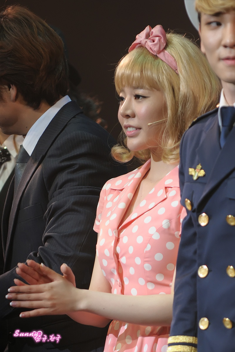 [OTHER][12-06-2012]Selca mới nhất của Sunny và Park Kwang Hyun tại hậu trường "Catch Me If You Can"  - Page 10 2045F8334FA0071519A749