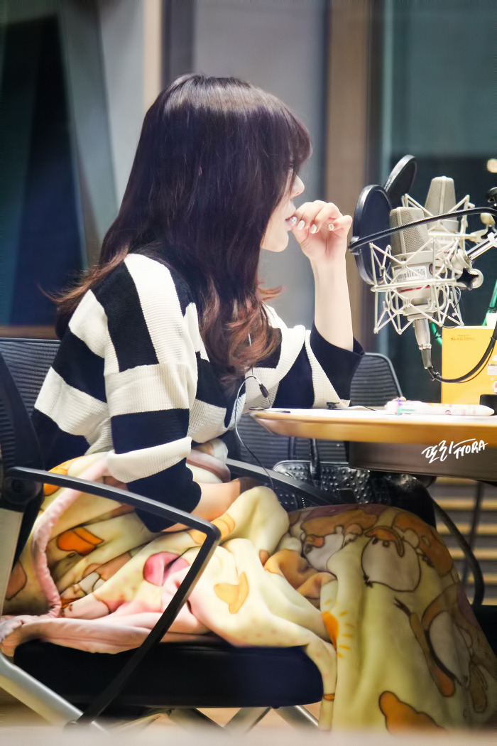 [OTHER][06-02-2015]Hình ảnh mới nhất từ DJ Sunny tại Radio MBC FM4U - "FM Date" - Page 17 2265DA4C557D381F1031FF