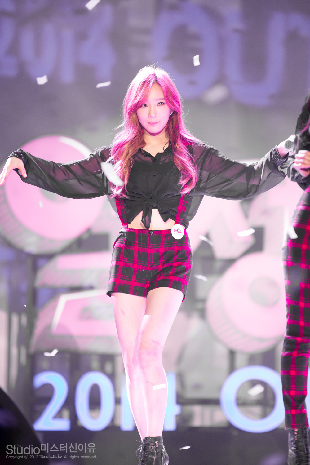 [PIC][11-11-2014]TaeTiSeo biểu diễn tại "Passion Concert 2014" ở Seoul Jamsil Gymnasium vào tối nay - Page 4 241B1A495462E1F50F3E6E