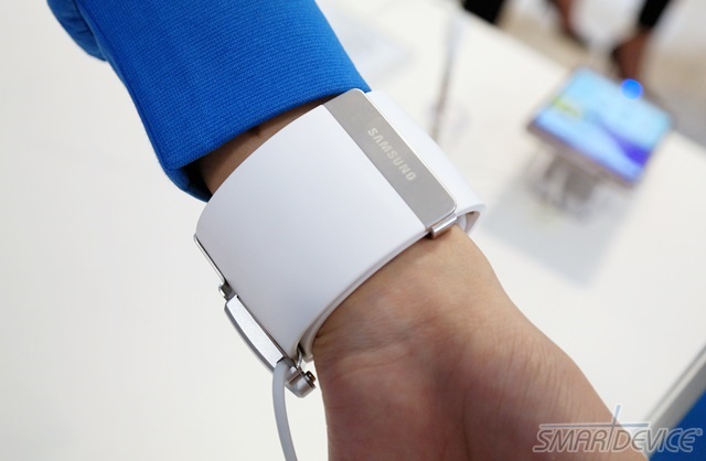 Accessory, Gear S, Swalovsky, 삼성, 삼성전자, 기어S, 스마트워치, 삼성 스마트 워치, 삼성 기어, 기어S 활용, 기어S 스트랩, 기어S 밴드,