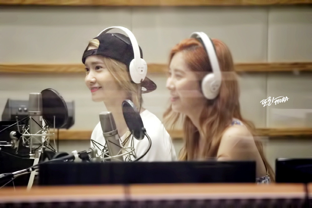 [PIC][13-07-2015]YoonA - SooYoung - HyoYeon và Yuri xuất hiện tại "KBS Cool FM Super Junior KISS THE RADIO" vào tối nay 25390E4255CB4FF12903A4