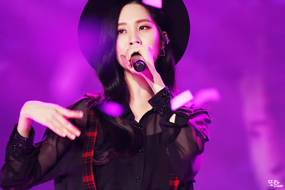 [PIC][11-11-2014]TaeTiSeo biểu diễn tại "Passion Concert 2014" ở Seoul Jamsil Gymnasium vào tối nay - Page 4 275CD633546717043D03C6