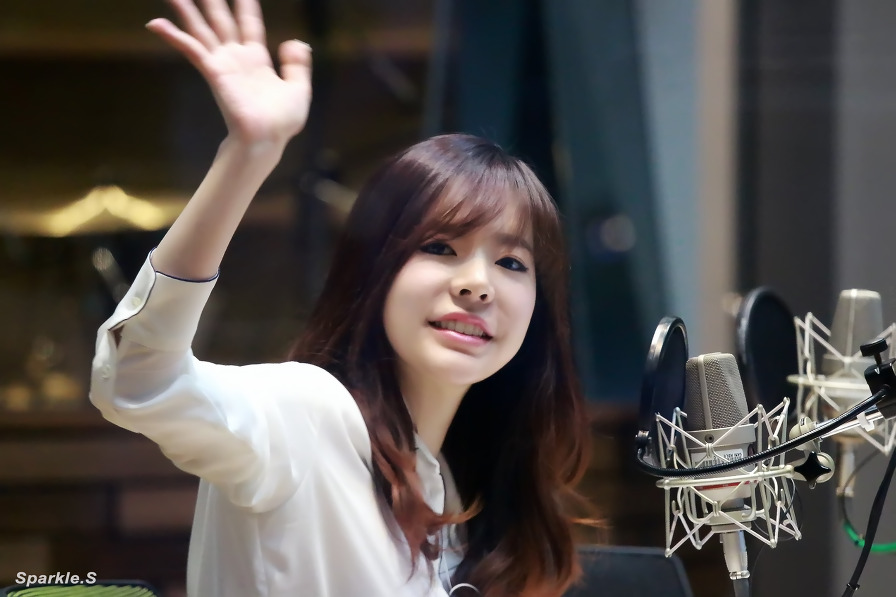 [OTHER][06-02-2015]Hình ảnh mới nhất từ DJ Sunny tại Radio MBC FM4U - "FM Date" - Page 11 27789C36554CF34715F6DB