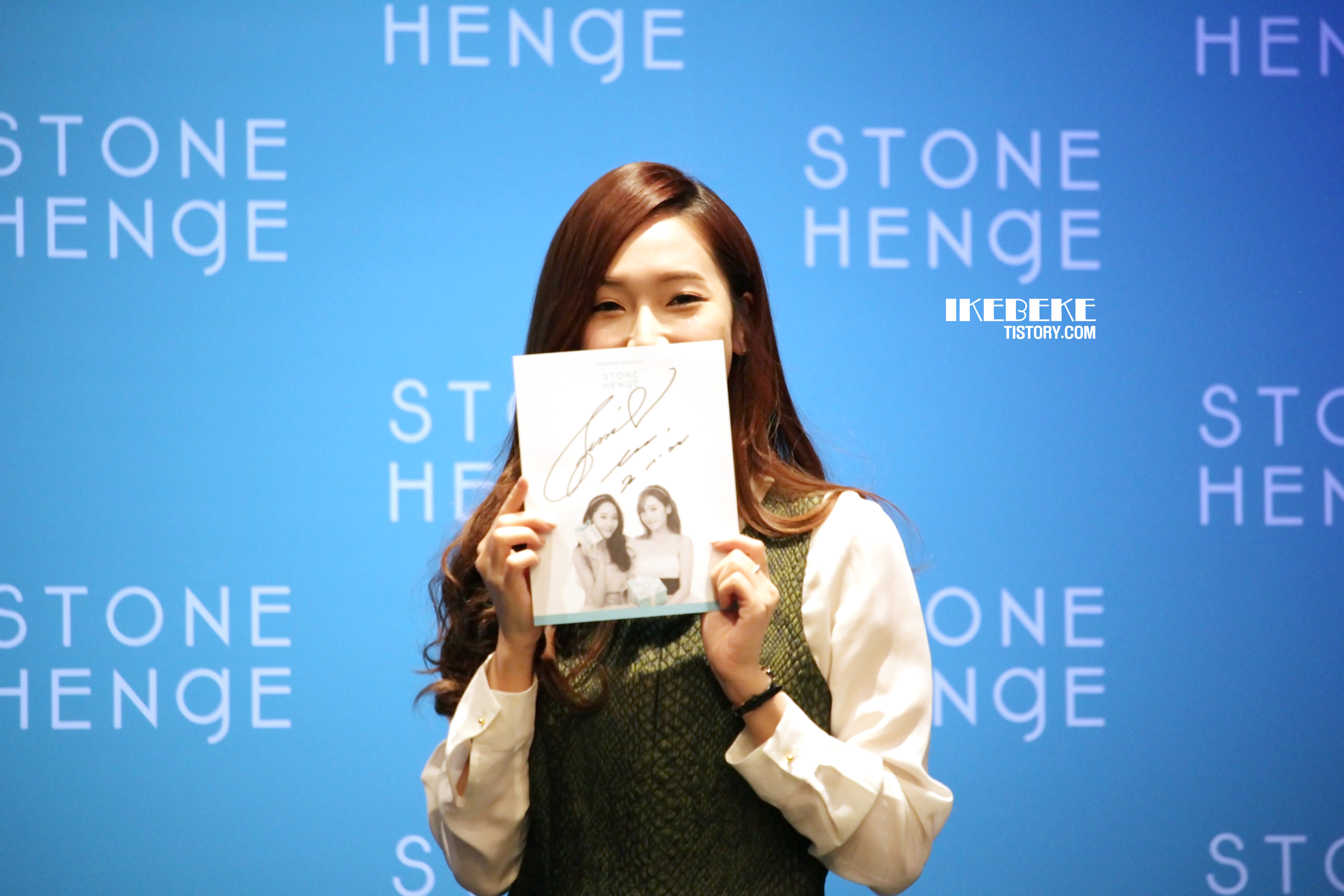 [PIC][01-12-2013]Jessica xuất hiện tại buổi fansign thứ 2 cho thương hiệu "STONEHENgE" vào trưa nay 224A253E529B7C2521A913