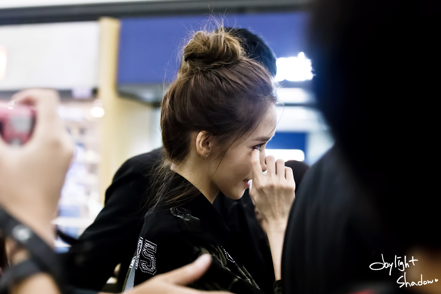 [PIC][05-09-2014]YoonA khởi hành đi Hồng Kông để tham dự sự kiện của thương hiệu "Pandora" vào sáng nay - Page 4 2322F74E54D629A011839C