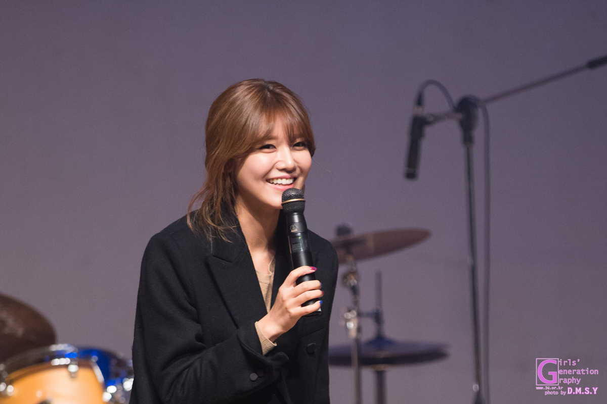 [PIC][20-12-014]SooYoung xuất hiện tại sự kiện "Korean Retinitis Pigmentosa Charity" vào chiều nay 235C9F495495C25A21E295
