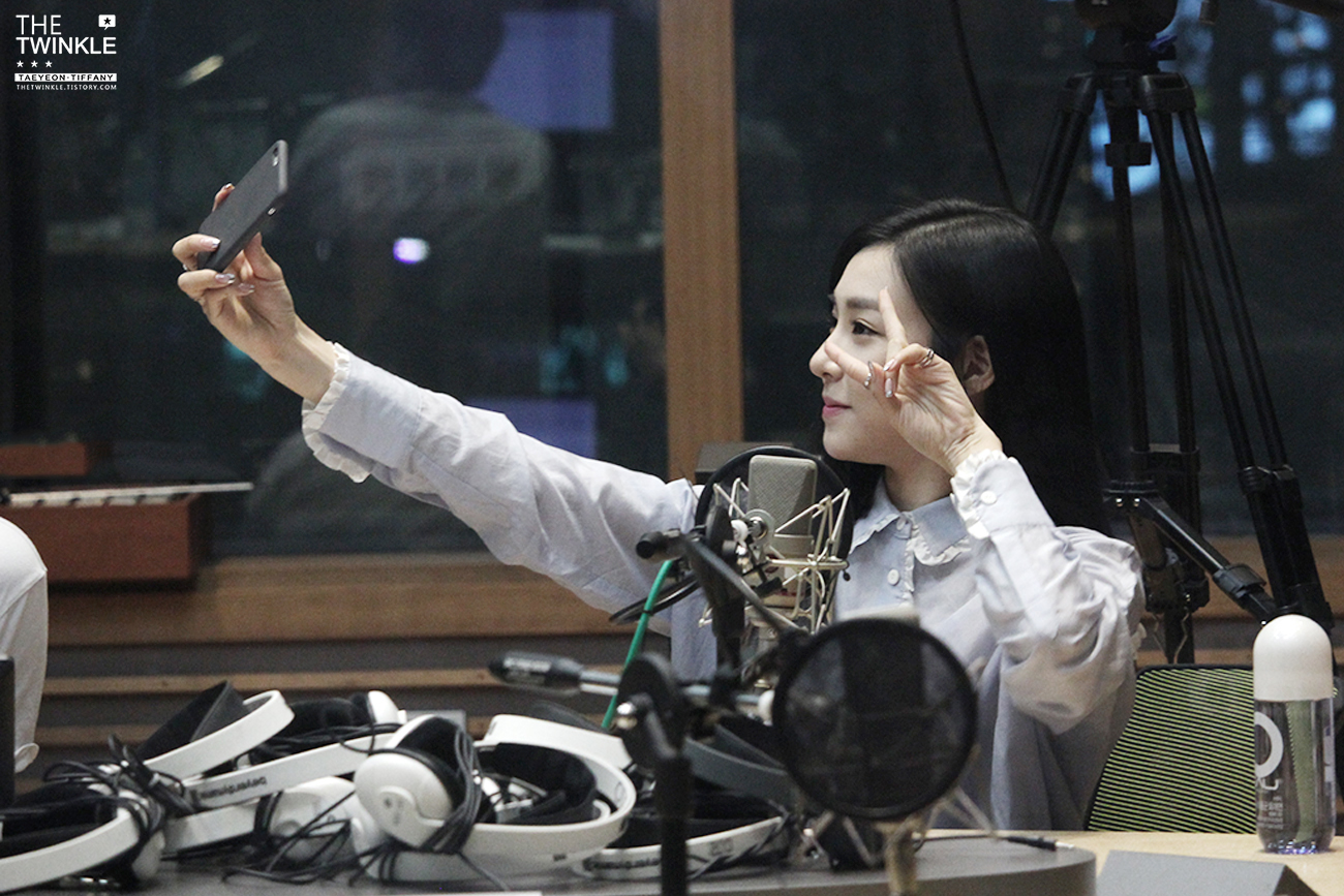 [OTHER][06-02-2015]Hình ảnh mới nhất từ DJ Sunny tại Radio MBC FM4U - "FM Date" - Page 19 26695537558EB213342C4E