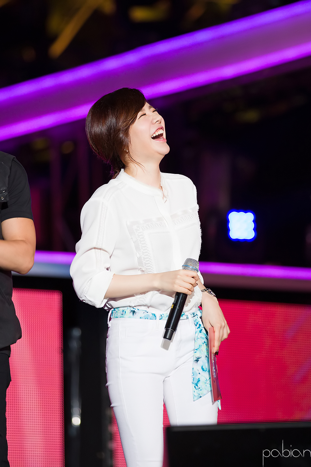 [PIC][04-09-2014]Sunny tham dự chương trình "Sangam MBC Radio" với tư cách là MC vào tối nay 276BEC4B5409BD2128475D